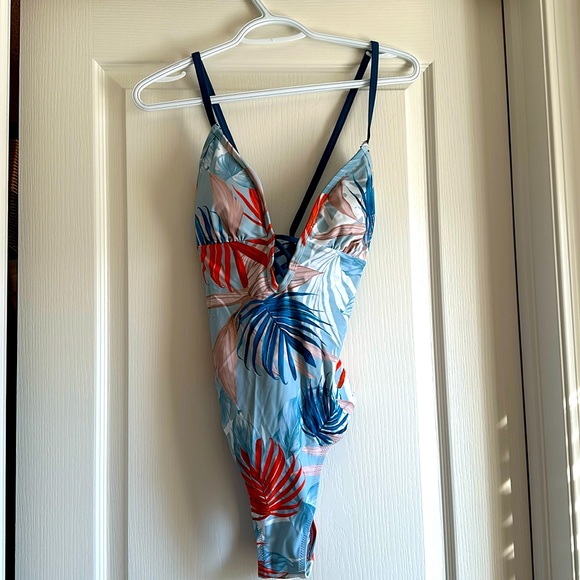 Cupshe Emani Tropical Plunge Lace Up One Piece - Picture 1 of 5